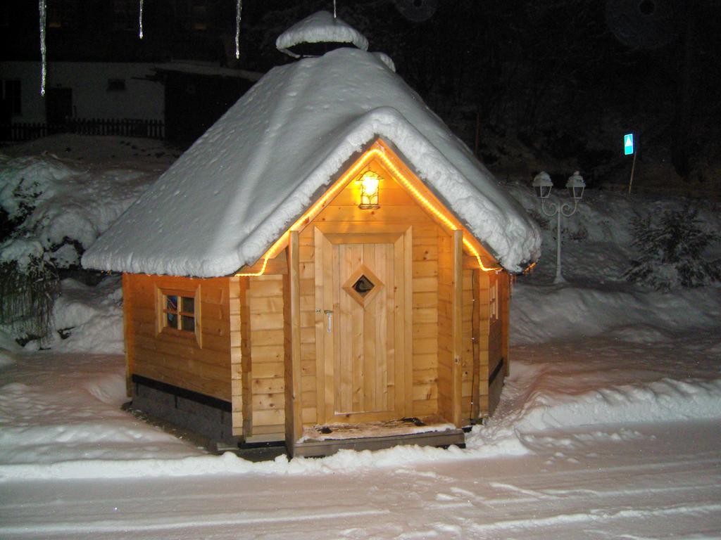 Vista Resort Hostel Zweisimmen Exterior photo